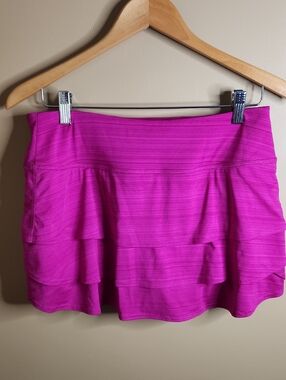 Athleta Track Stripe Swagger Skort in Fuschia. Size M. #983302